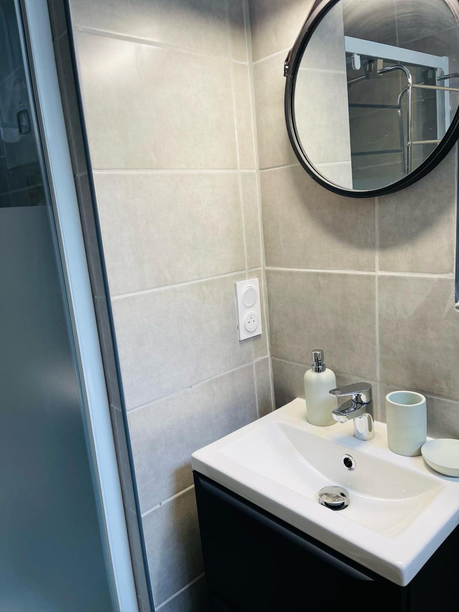 Le Caubous Plein Centre Appartement Calme Avec Chambre Et Cuisine Equipee Bagnères-de-Bigorre Екстериор снимка